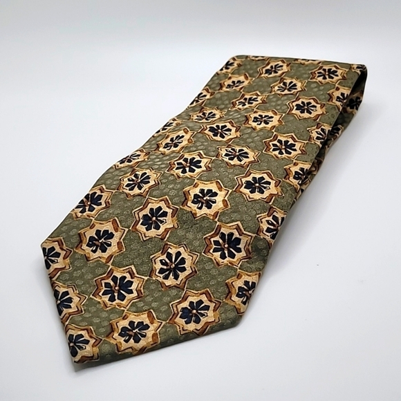 Green Yellow Geometric 100% Silk Men's Tie - Picture 1 of 2